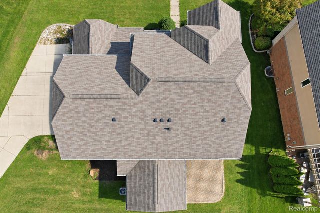 1696 S Pennfield Lane, Canton Charter Township, MI 48188