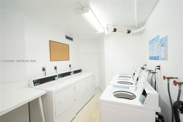 1400 Saint Charles Pl 323, Pembroke Pines, FL 33026