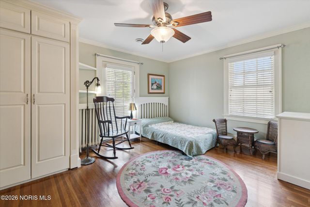 3614 Edgevale Road, Ottawa Hills, OH 43606