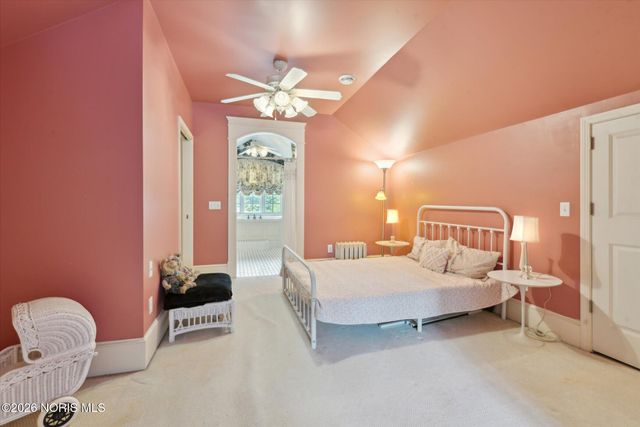 3614 Edgevale Road, Ottawa Hills, OH 43606