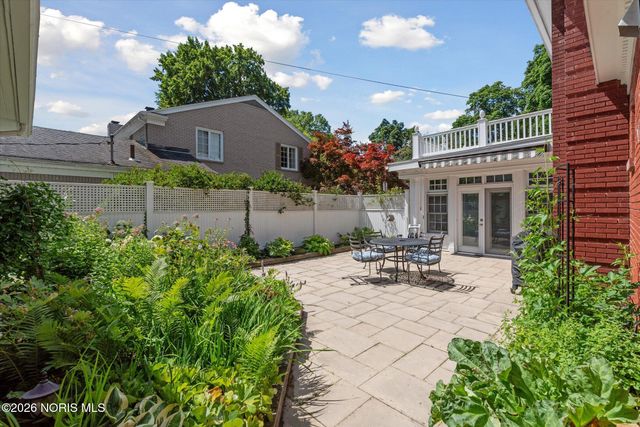 3614 Edgevale Road, Ottawa Hills, OH 43606