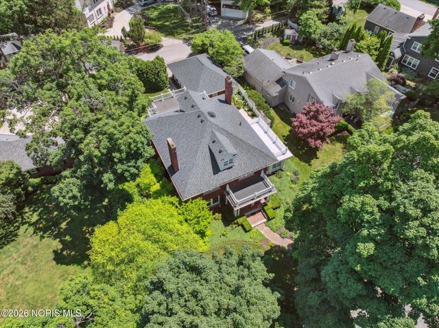 3614 Edgevale Road, Ottawa Hills, OH 43606