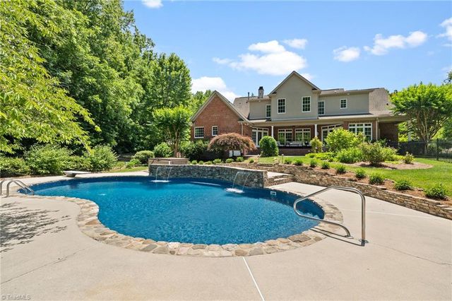 350 Abbotts Crossing, High Point, NC 27265