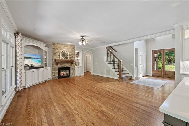 350 Abbotts Crossing, High Point, NC 27265