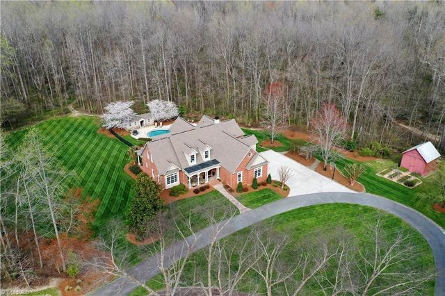 350 Abbotts Crossing, High Point, NC 27265