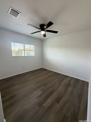 25610 Crimson Beauty, San Antonio, TX 78260