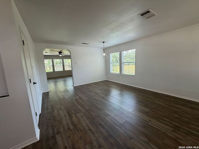 25610 Crimson Beauty, San Antonio, TX 78260