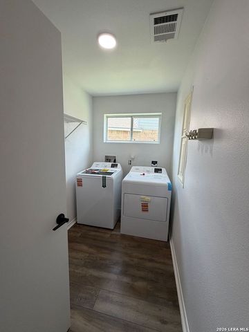 25610 Crimson Beauty, San Antonio, TX 78260