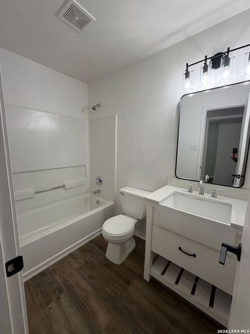 25610 Crimson Beauty, San Antonio, TX 78260