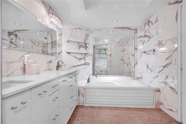 4775 Collins Ave 3508, Miami Beach, FL 33140