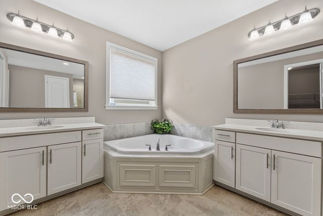 3579 Sugar Pine Lane, Zionsville, IN 46077