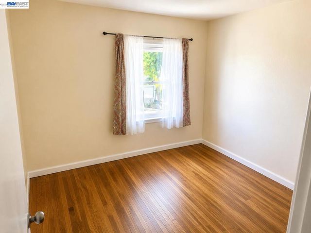 1565 Timothy Dr, San Leandro, CA 94577