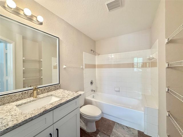 17114 CARRINGTON PARK DRIVE 207, Tampa, FL 33647