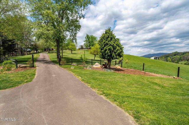 4861 Dry Hill Road, Butler, TN 37640