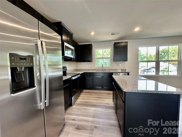 8038 Sinnet Place, Charlotte, NC 28269