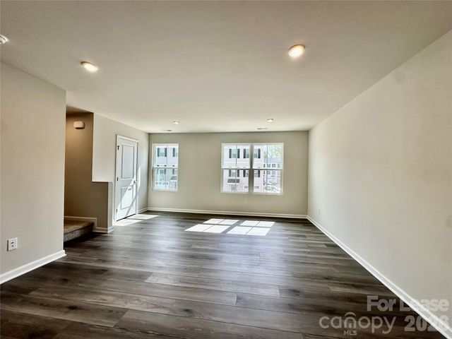 8038 Sinnet Place, Charlotte, NC 28269