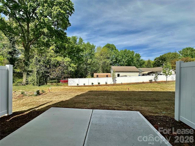 8038 Sinnet Place, Charlotte, NC 28269