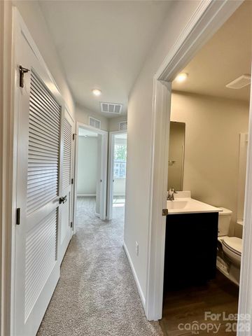 8038 Sinnet Place, Charlotte, NC 28269