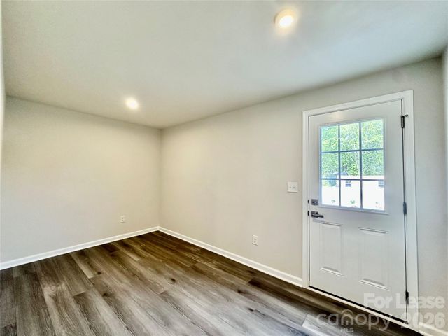 8038 Sinnet Place, Charlotte, NC 28269