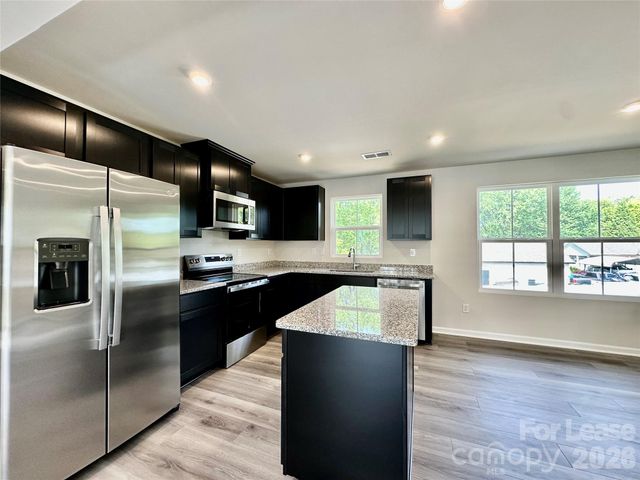 8038 Sinnet Place, Charlotte, NC 28269