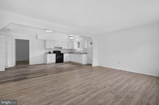 14 SCAMMELL DR, Browns Mills, NJ 08015