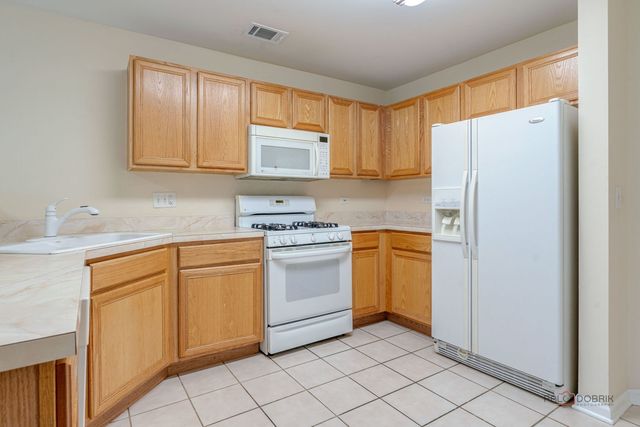 1002 Kensington Drive, Northbrook, IL 60062