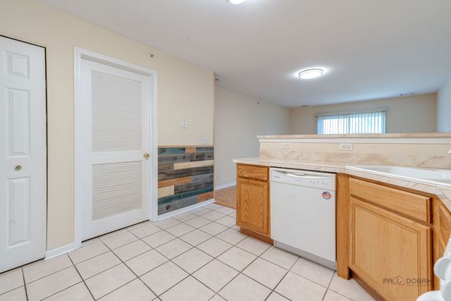 1002 Kensington Drive, Northbrook, IL 60062