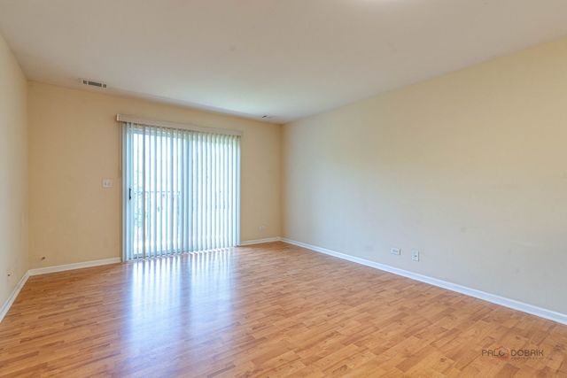1002 Kensington Drive, Northbrook, IL 60062