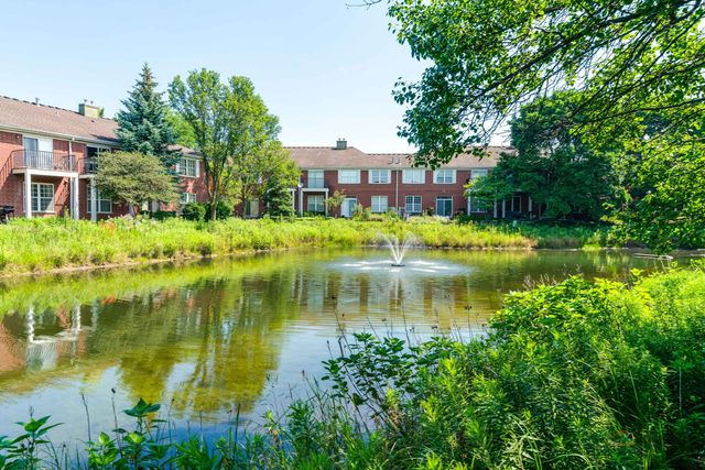 1002 Kensington Drive, Northbrook, IL 60062
