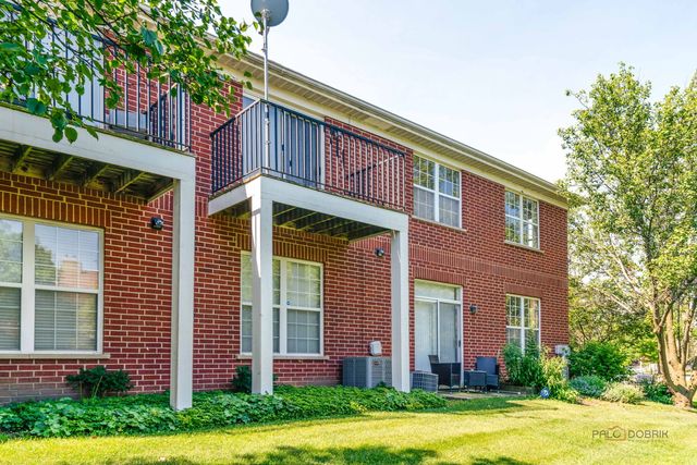 1002 Kensington Drive, Northbrook, IL 60062