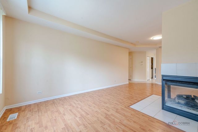 1002 Kensington Drive, Northbrook, IL 60062