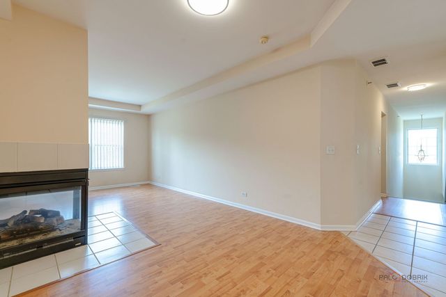 1002 Kensington Drive, Northbrook, IL 60062