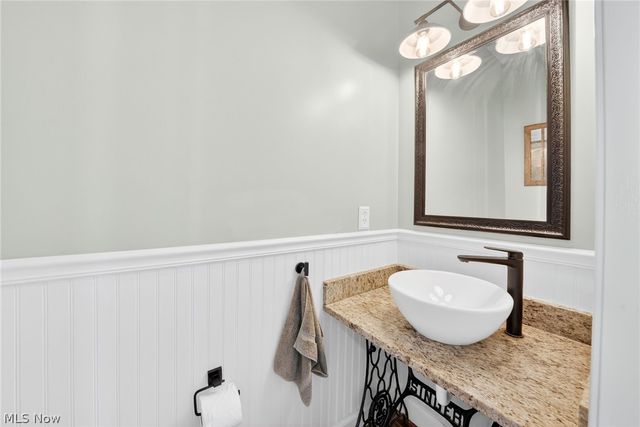 37830 Stoney Lake Drive, North Ridgeville, OH 44039