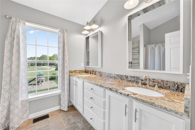 37830 Stoney Lake Drive, North Ridgeville, OH 44039