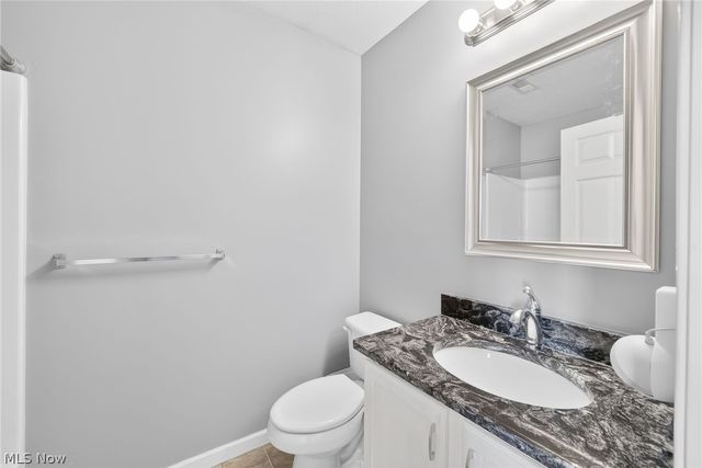 37830 Stoney Lake Drive, North Ridgeville, OH 44039