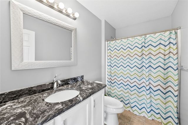 37830 Stoney Lake Drive, North Ridgeville, OH 44039