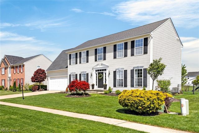 37830 Stoney Lake Drive, North Ridgeville, OH 44039