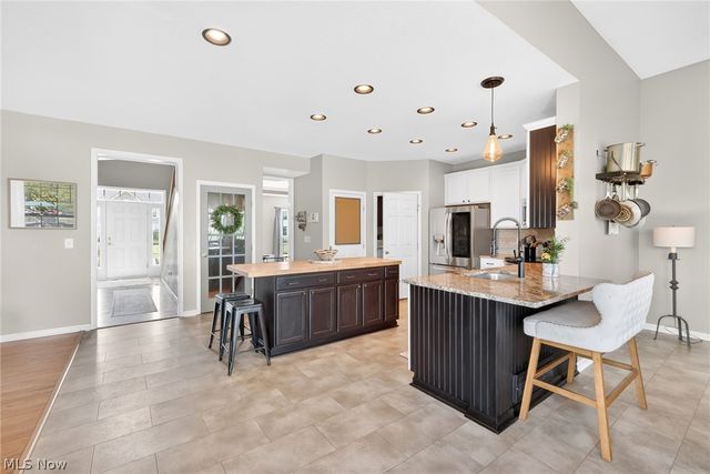 37830 Stoney Lake Drive, North Ridgeville, OH 44039