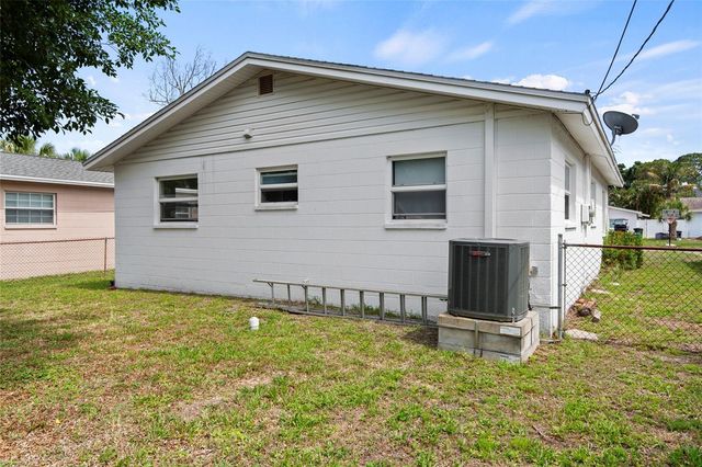 1735 MISSISSIPPI AVENUE NE, St Petersburg, FL 33703