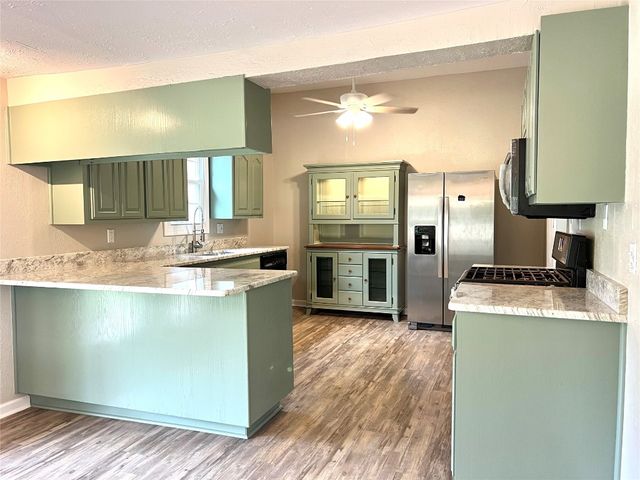2027 W MINNESOTA Avenue, Chickasha, OK 73018