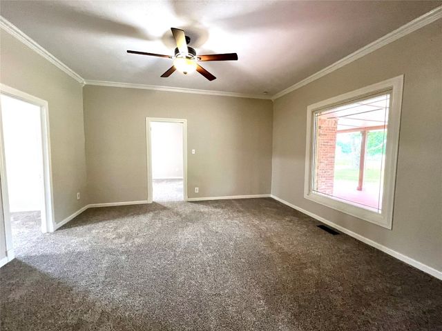 2027 W MINNESOTA Avenue, Chickasha, OK 73018