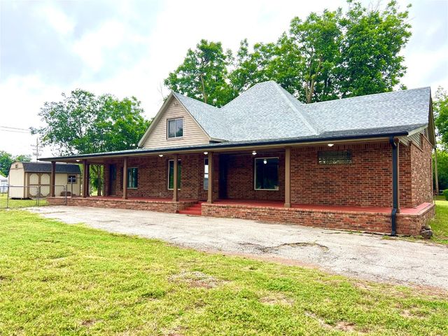 2027 W MINNESOTA Avenue, Chickasha, OK 73018