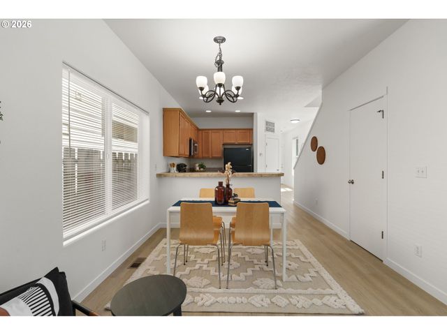9205 N MACRUM Ave, Portland, OR 97203