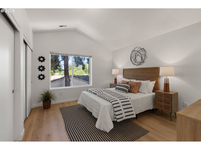 9205 N MACRUM Ave, Portland, OR 97203