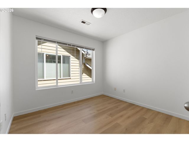 9205 N MACRUM Ave, Portland, OR 97203