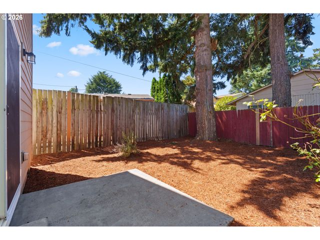 9205 N MACRUM Ave, Portland, OR 97203