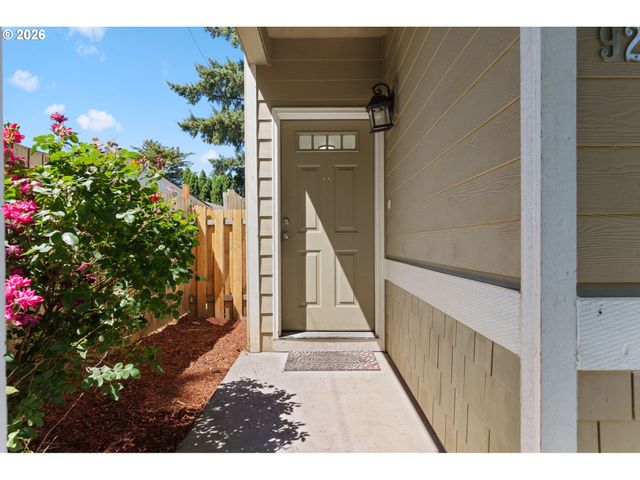 9205 N MACRUM Ave, Portland, OR 97203
