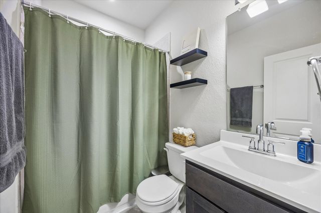 23601 Zinfandel Drive, Alvin, TX 77511