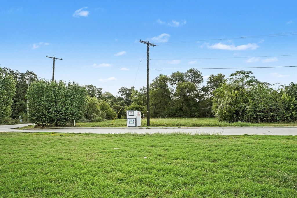 3801 S Main Street, Fort Worth, TX 76110 — photo 5