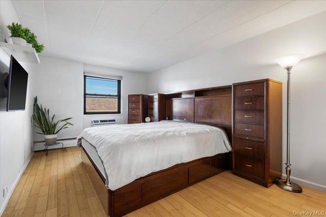 1085 Warburton Ave 304, Yonkers, NY 10701